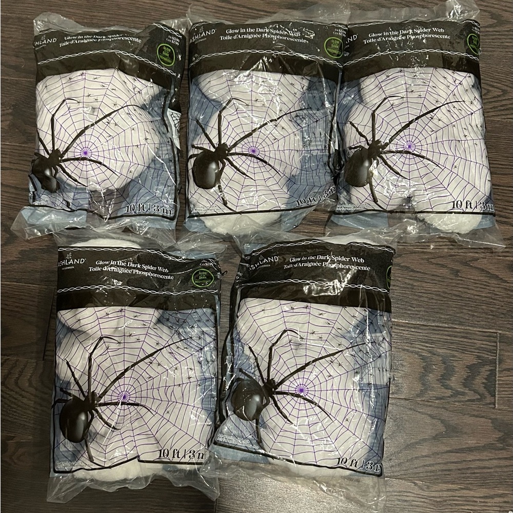 Glow in the dark Halloween Spider Web Decorations NWT